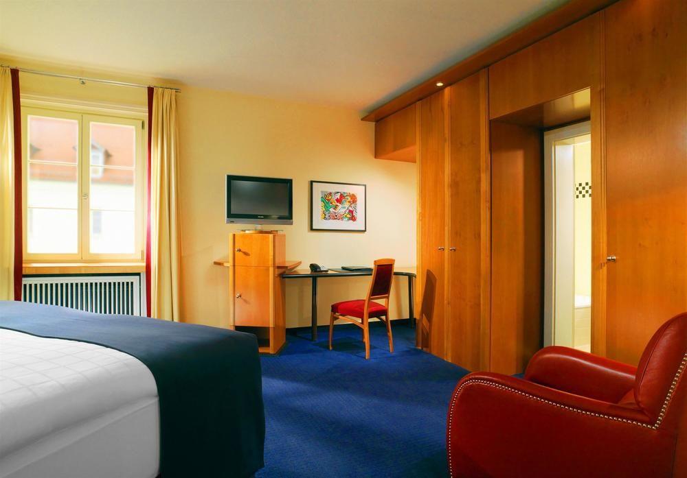 Hotel Elephant Weimar, Autograph Collection Eksteriør bilde A typical room at the hotel
