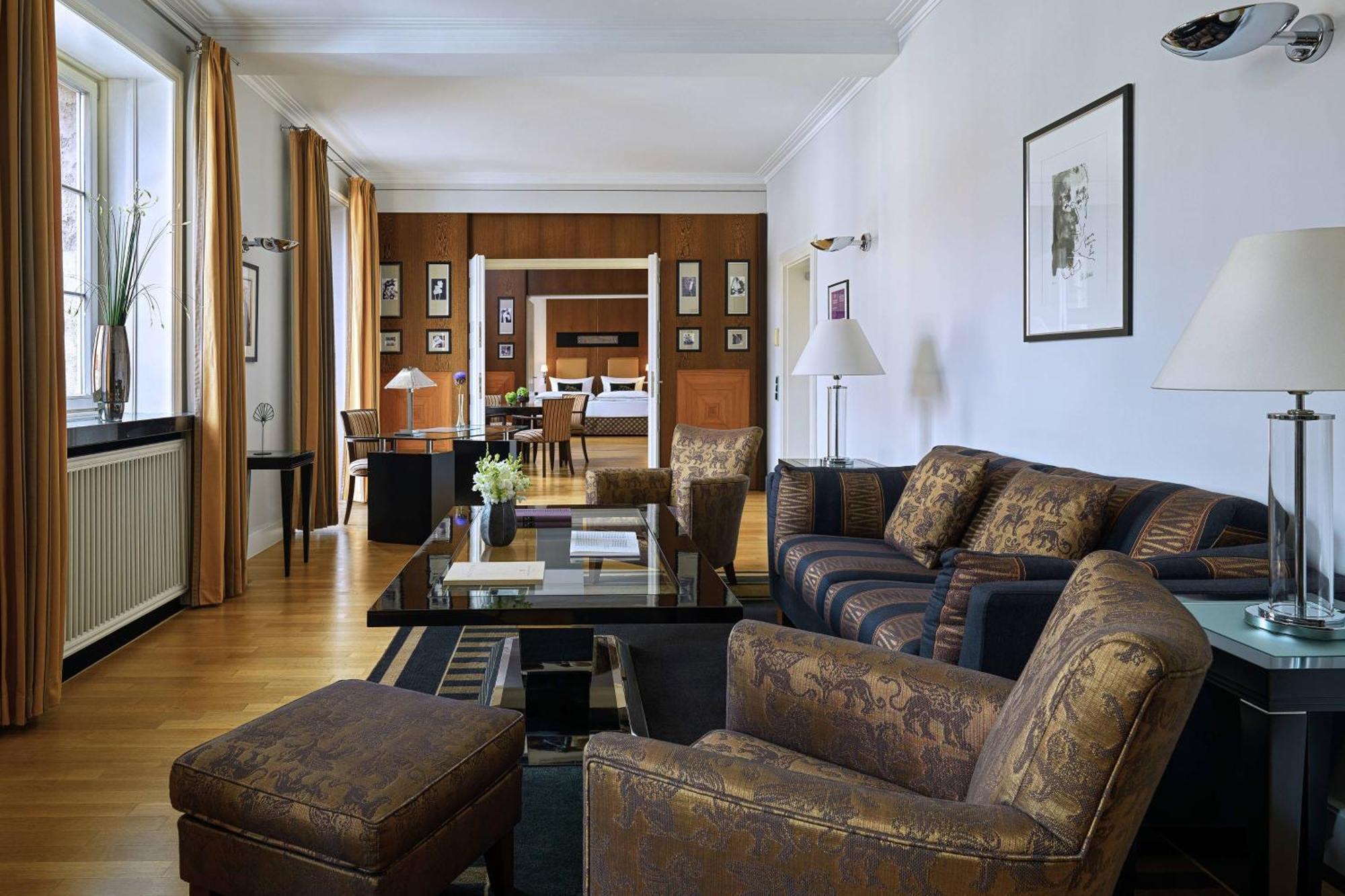 Hotel Elephant Weimar, Autograph Collection Eksteriør bilde A suite at the Mandarin Oriental, Munich