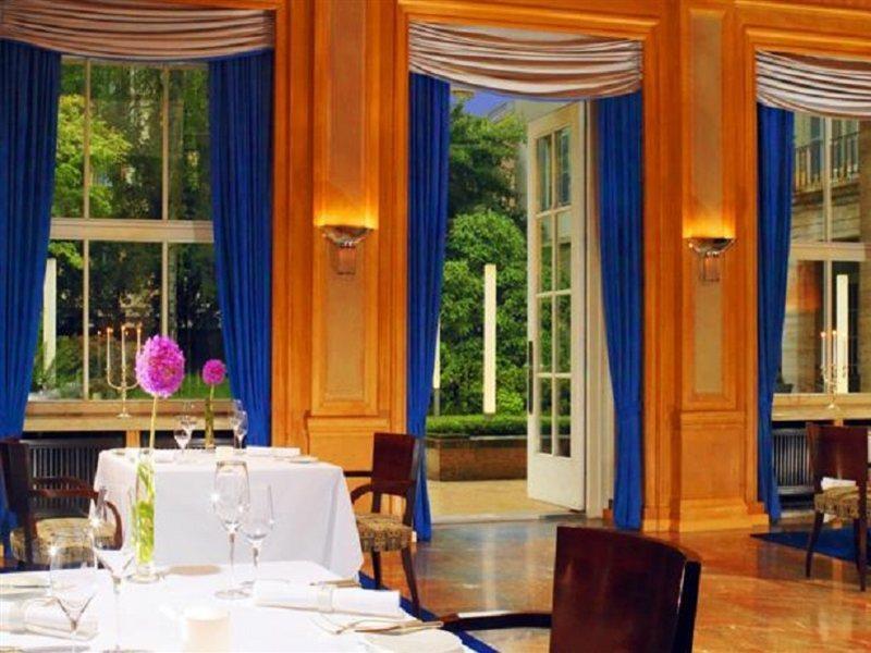 Hotel Elephant Weimar, Autograph Collection Eksteriør bilde The restaurant
