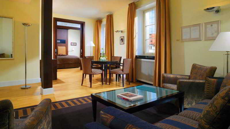 Hotel Elephant Weimar, Autograph Collection Eksteriør bilde Suite at the Hotel