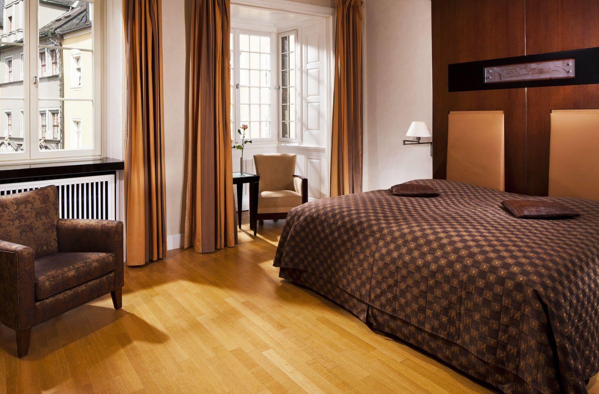 Hotel Elephant Weimar, Autograph Collection Eksteriør bilde A room at the Hotel Axelmannstein