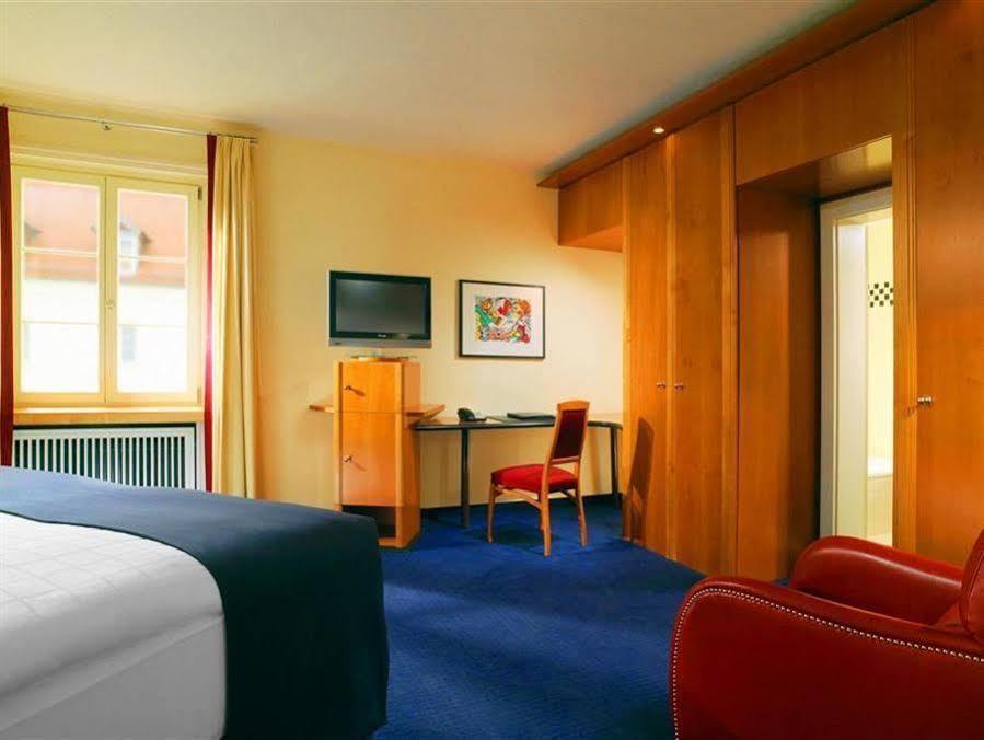 Hotel Elephant Weimar, Autograph Collection Eksteriør bilde A typical room at the hotel