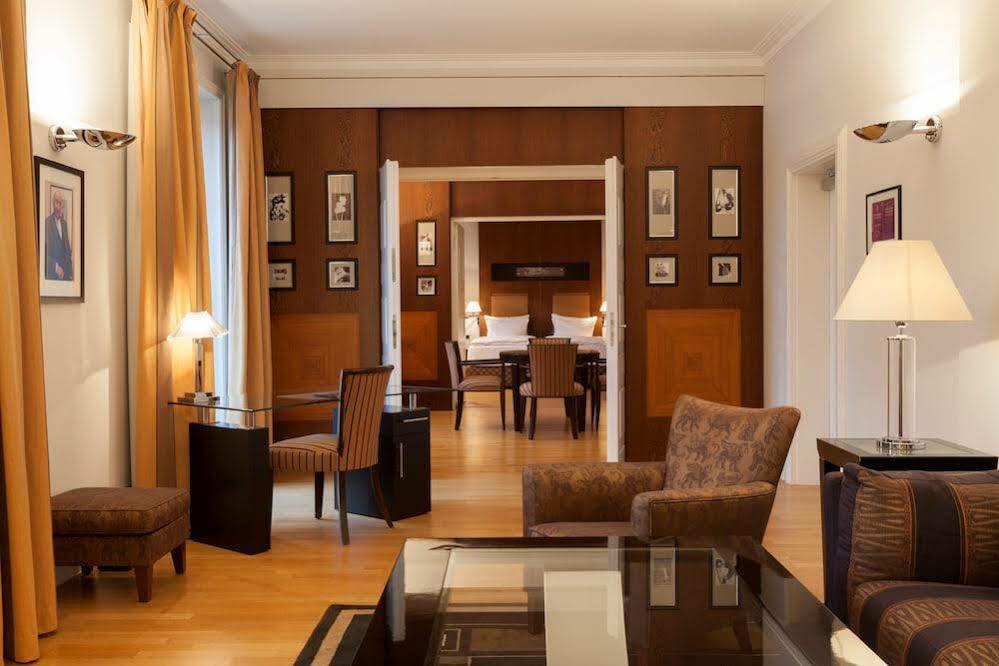 Hotel Elephant Weimar, Autograph Collection Eksteriør bilde Suite at the Hotel de Crillon